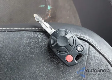 2010 Mercury Milan Premier z USA, uszkodzony, nr VIN 3MEHM0JA8AR663928